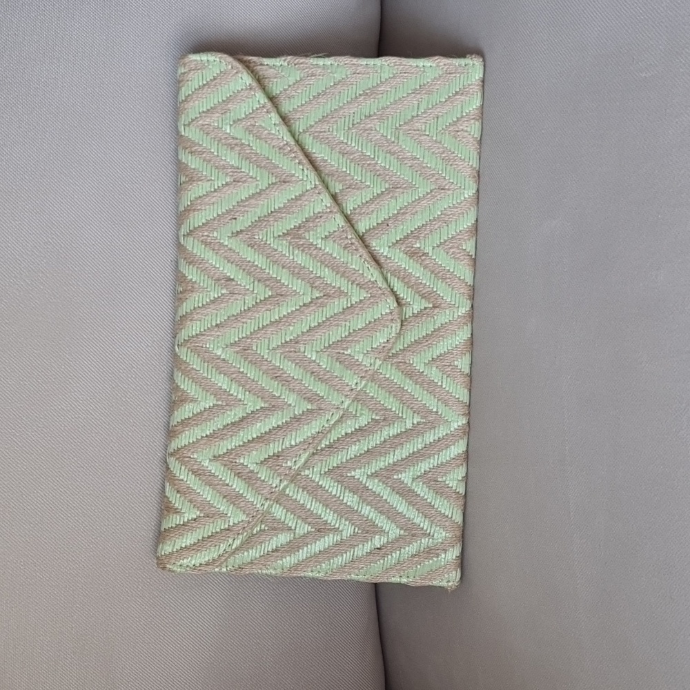 Clutch bag straw green and beige